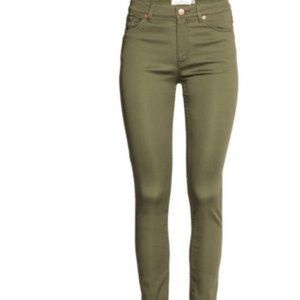 NWOT women's super skinny jeans